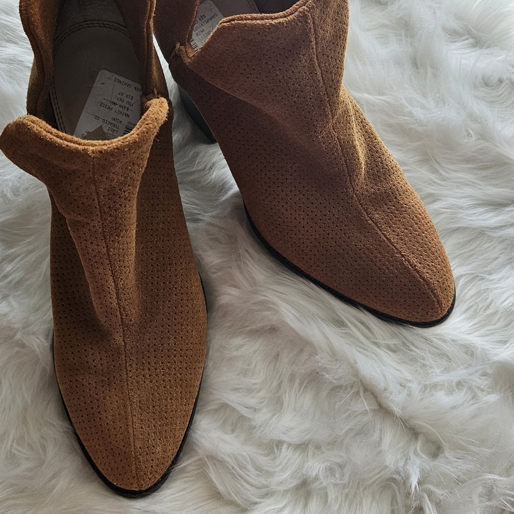 Brown ankle boots